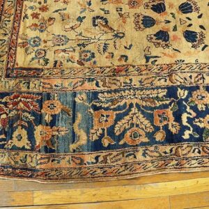 Antique Sarouk Persian Rug - detail view 5