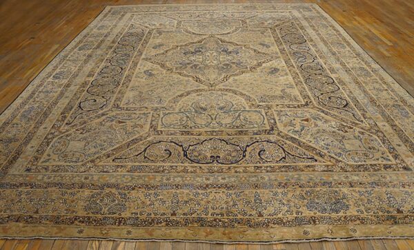 Authentic medallion design on a ivory open field antique persian kerman rug 2 Authentic medallion design on a ivory open field antique persian kerman rug - detail view 1