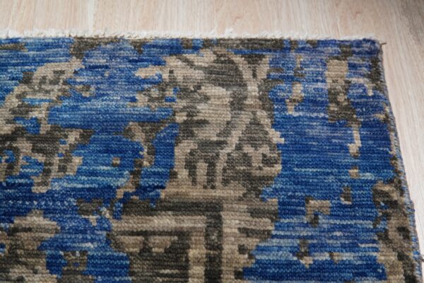 Blue hand-knotted wool & bamboo silk modern floral area rug 8' x 10' 2 Blue hand-knotted wool & bamboo silk modern floral area rug 8' x 10' - detail 1