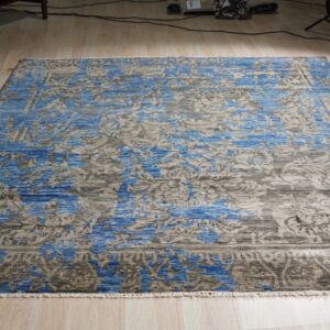 Blue Hand-Knotted Wool & Bamboo Silk Modern Floral Area Rug 8' x 10' - detail 4