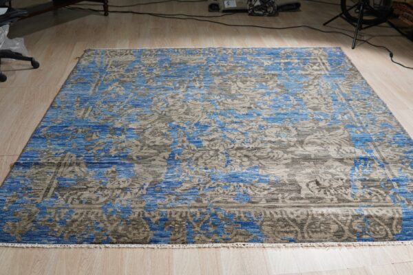 Blue hand-knotted wool & bamboo silk modern floral area rug 8' x 10' 5 Blue hand-knotted wool & bamboo silk modern floral area rug 8' x 10' - detail 4