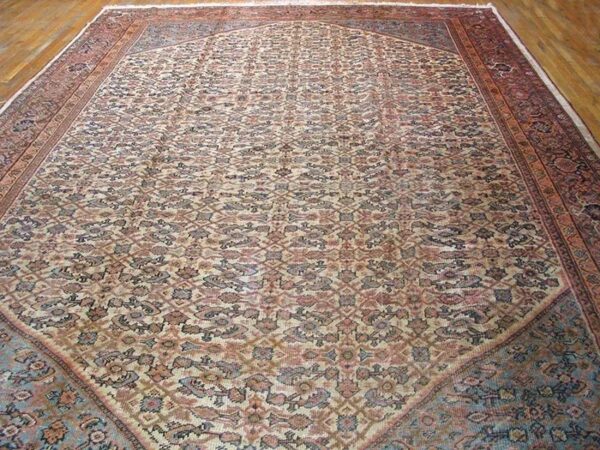 Early 20th century persian mahal carpet 3 Early 20th century persian mahal carpet - detail view 2