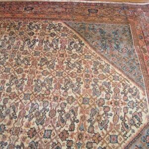 Early 20th Century Persian Mahal Carpet - detail view 5