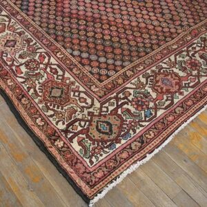 Early 20th Century Persian Malayer Carpet - detail view 2