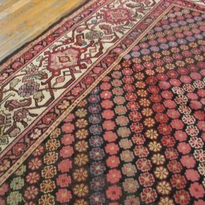 Early 20th Century Persian Malayer Carpet - detail view 4