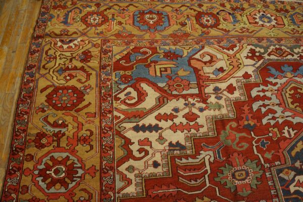 Gorgeous red rust ground color with medallion design antique persian heriz rug 3 Gorgeous red rust ground color with medallion design antique persian heriz rug - detail view 2