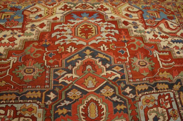Gorgeous red rust ground color with medallion design antique persian heriz rug 4 Gorgeous red rust ground color with medallion design antique persian heriz rug - detail view 3