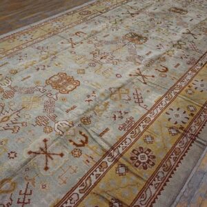 Magnificent White Ivory Color and Superb Geometric Design Antique Turkish Oushak Rug - detail view 3