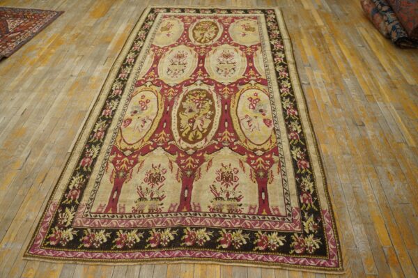 Remarkable red-ruby background color with black border and medallion/crest design antique caucasian karabagh rug 5 Remarkable red-ruby background color with black border and medallion/crest design antique caucasian karabagh rug - detail view 4