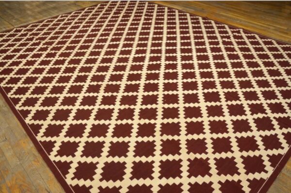 Warm reddish brown modern contemporary geometric trellis pattern handwoven wool needlepoint flat weave kilim carpet with silk highlight 8 Warm reddish brown modern contemporary geometric trellis pattern handwoven wool needlepoint flat weave kilim carpet with silk highlight - detail view 7