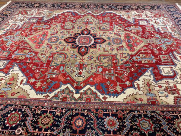1890s traditional beige field medallion geometric antique heriz knotted wool rug - detail view 7