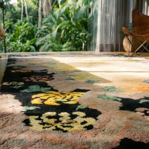 1920s Antique Ivory Beige Cream White Rectangle Wool Hand Knotted Pile Rug (SKU 24098) - in-room detail
