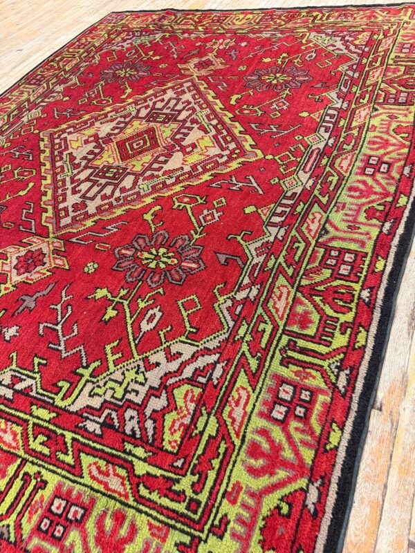 1920s red vibrant field medallion antique european donegal arts & crafts rug 6 1920s red vibrant field medallion antique european donegal arts & crafts rug - detail view 5