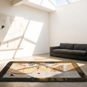 1920s Small Scatter Size American Ivory Hooked Antique Wool Rug (SKU 19799) - room view