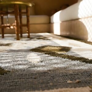 Antique 1930s Wool Rectangle Flat Weave Gray Rug (SKU 25174) - in-room detail