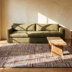 Antique 1930s Small Size American Folk Art Basket Weave Pattern Hooked Rug (SKU 20276) - room view