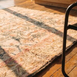 Allover Geometric Antique Indian Hand Knotted Cotton Pile Agra Rug (SKU 21140) - in-room detail