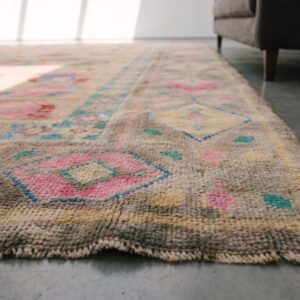 Antique Allover Tribal Pattern Indian Cotton Agra Area Rug (SKU 21032) - in-room detail