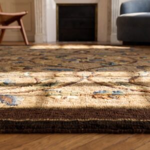 American 1930s Hooked Antique Wool Small Scatter Size Rug (SKU 19235) - in-room detail