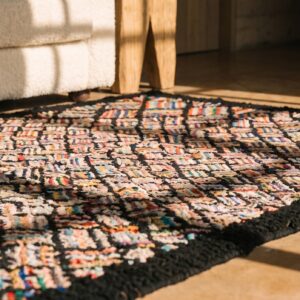 Antique American Folk Art Basket Weave Design Hooked Rug (SKU 20290) - in-room detail