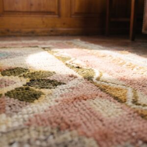 Antique American Folk Art Diamond In Square Pattern Hooked Rug (SKU 18413) - in-room detail