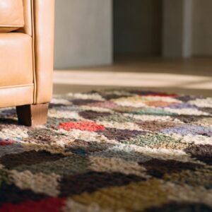 Antique American Folk Art "Hit-or-Miss" Geometric Diamond Hooked Rug (SKU 25073) - in-room detail