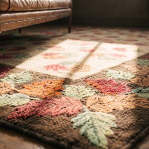 American Hooked 1900s Antique Hallway Runner Ivory Wool Rug (SKU 20098) - in-room detail