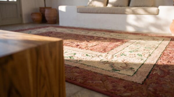 Antique american hooked rug american 1930s 9 Antique american hooked rug american 1930s (sku 17208) - in-room detail