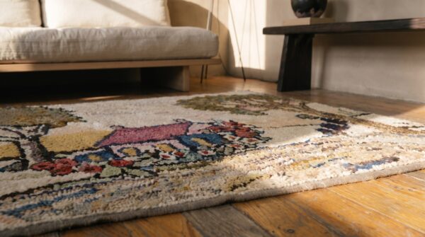 Antique american hooked wool ivory 1920s small scatter size rug 9 Antique american hooked wool ivory 1920s small scatter size rug (sku 19234) - in-room detail