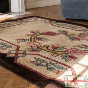American Hooked Ivory Wool Hallway Runner Antique 1930s Rug (SKU 19929) - in-room detail