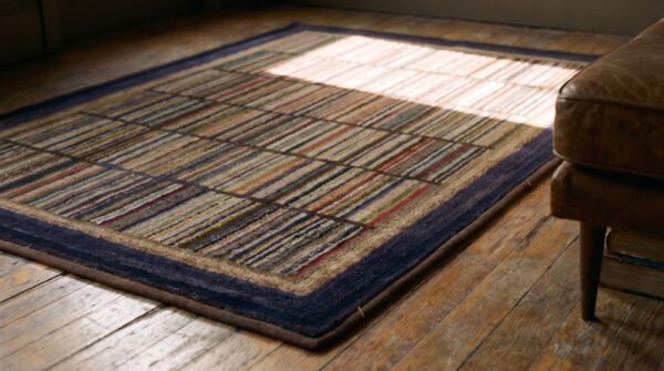 Antique american hooked rug american multicolor 1925 8 Antique american hooked rug american multicolor 1925 (sku 19902) - in-room detail