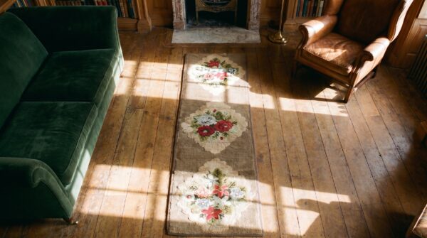Antique american hooked rug small scatter size jute & cotton ivory 6 Antique american hooked rug small scatter size jute & cotton ivory (sku 17855) - in-room detail