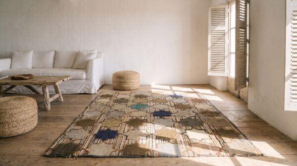 Antique american hooked small size wool & cotton ivory rug 7 Antique american hooked small size wool & cotton ivory rug (sku 23087) - room view