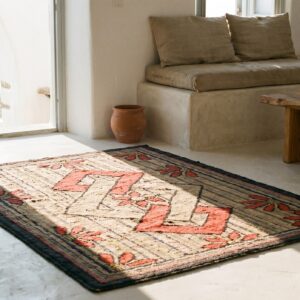Antique American Interlocked Diamond Squares Folk Art Hooked Rug (SKU 17666) - room view