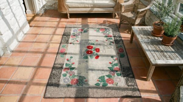Antique american usa floral medallion wool hand knotted pile 1930s rug 2 Antique american usa floral medallion wool hand knotted pile 1930s rug (sku 17477) - styled overhead view