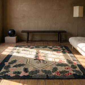 Antique American USA Floral Medallion Square Hand Knotted Pile Rug (SKU 17251) - room view