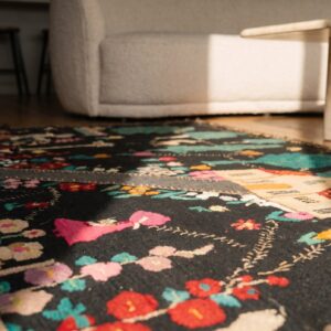 Antique Applique America Flat Weave Quilted Rug (SKU 20611) - in-room detail