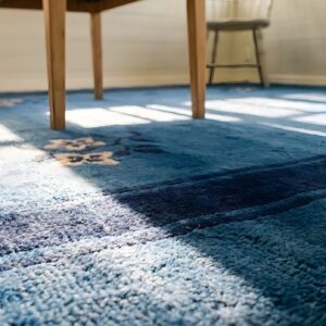 Hand Knotted Pile Blue Rectangle 1930s Wool Antique Floral Rug (SKU 25755) - in-room detail
