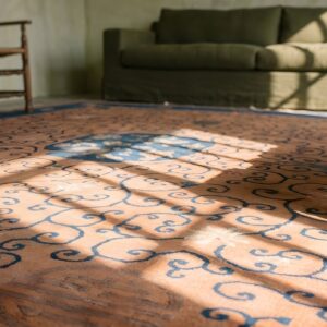 Antique Chinese Art Deco 1920s Coral Wool Knotted Room Size Rug (SKU 22649) - in-room detail