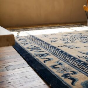 Antique Chinese - Silk Knotted Rug (SKU 23143) - in-room detail