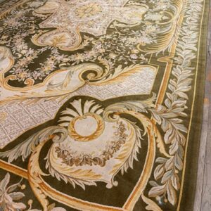 Contemporay Luxury Green Field Medallion Antique European Savonnerie Gallery Rug - detail view 1
