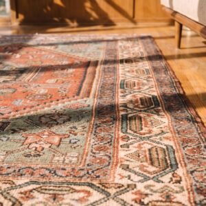 Antique Coral Malayer Small Scatter Size Wool Rug (SKU 21206) - in-room detail