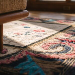 Antique Wool & Cotton Ivory Beige Cream White Hooked - Loop Pile Rug (SKU 18366) - in-room detail