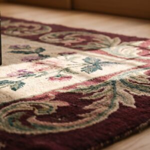 Antique Cream Color Field European Floral Pattern American Hooked Rug (SKU 17585) - in-room detail