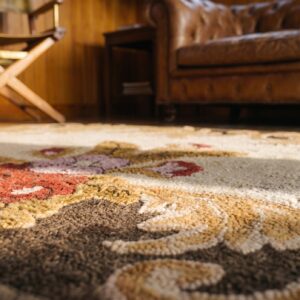 Cream Color Open Field Antique American Folk Art Small Scatter Size Hooked Rug (SKU 20781) - in-room detail
