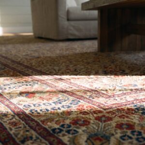 Fine Senneh Weave Light Ivory Color Antique Floral Vase Design Persian Tabriz Rug (SKU 21891) - in-room detail