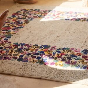 Antique Floral Wool & Cotton Hooked - Loop Pile Ivory Beige Cream White 1940s Rug (SKU 20084) - in-room detail