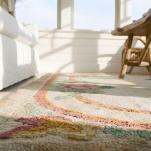 Antique Floral Oval Inlay Pattern American Hooked Rug (SKU 25383) - in-room detail