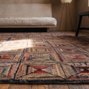 Antique Geometric Pattern American Hooked Area Rug (SKU 20468) - in-room detail