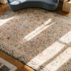 Hooked American Wool Antique Room Size Ivory 1930s Rug (SKU 19150) - styled overhead view
